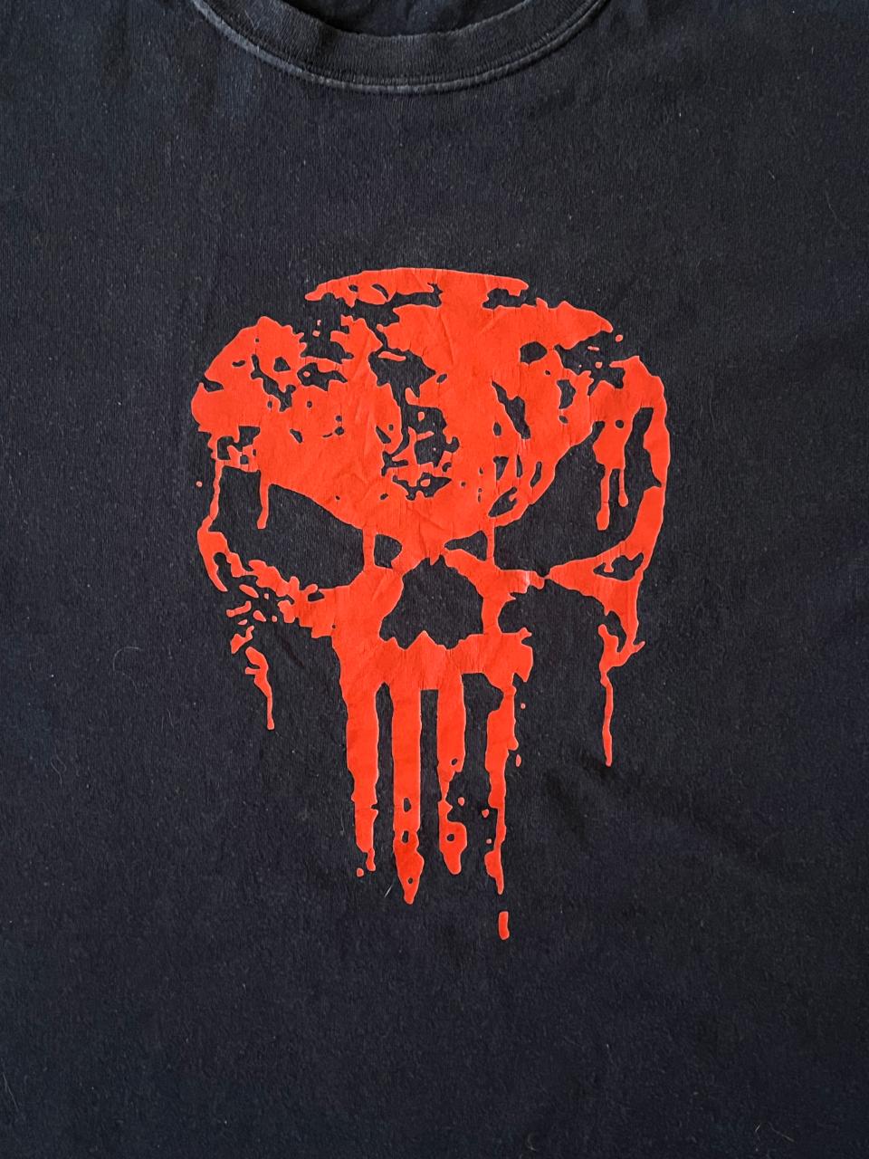 The Punisher Skull Red Design Men's Tee