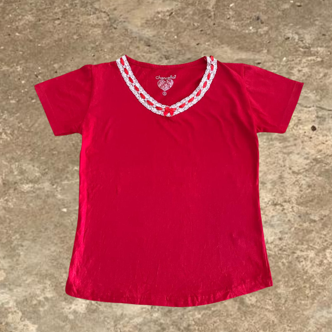 Chancellor Small Ribbon Collar Red T-shirt