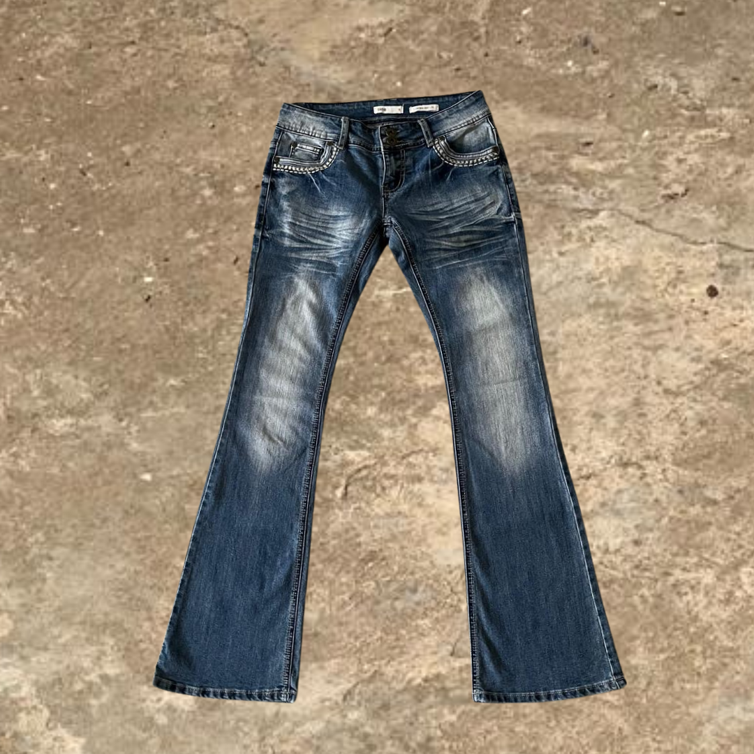 Low Rise Boot Leg Sana Jeans