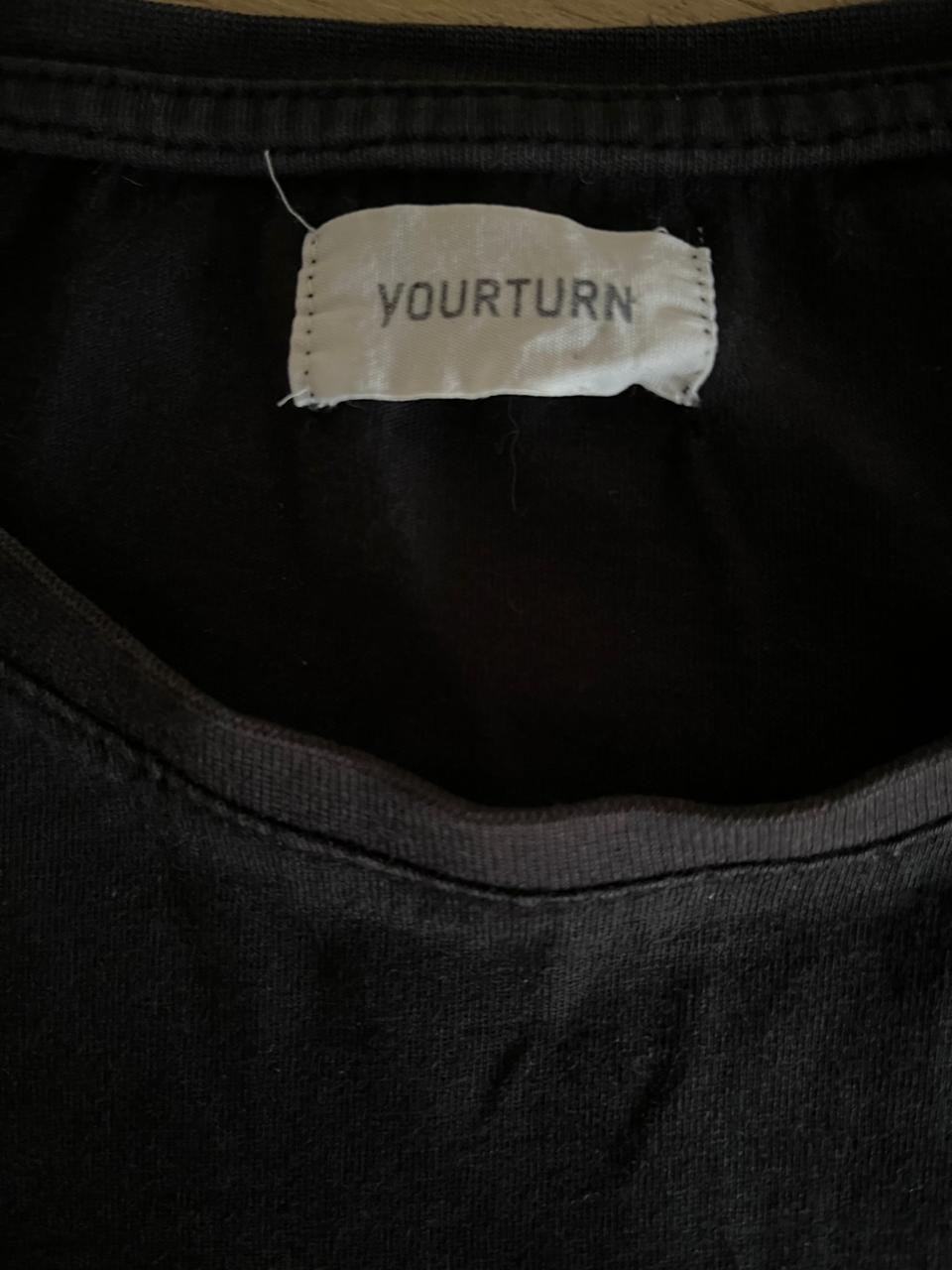YOUETURN Unisex Black Tee