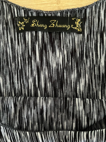 sheng zhuang  Women's Grey Tank Top
