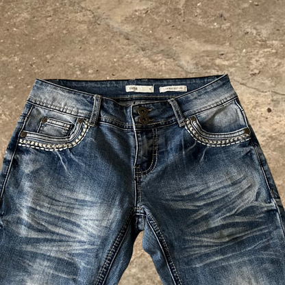 Low Rise Boot Leg Sana Jeans